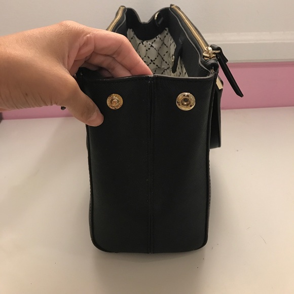Kate Spade Medium Satchel/Crossbody - Picture 3 of 7